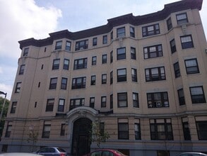 214 Hemenway St in Boston, MA - Foto de edificio - Building Photo