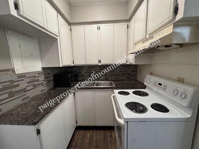 49 Christopher Ln in Mountain Home, AR - Building Photo - Building Photo