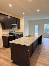 235 Greenpark Rd in Sandston, VA - Building Photo - Building Photo