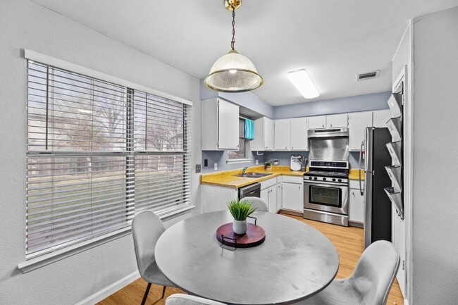 13806 Cambourne Dr in Pflugerville, TX - Building Photo - Building Photo