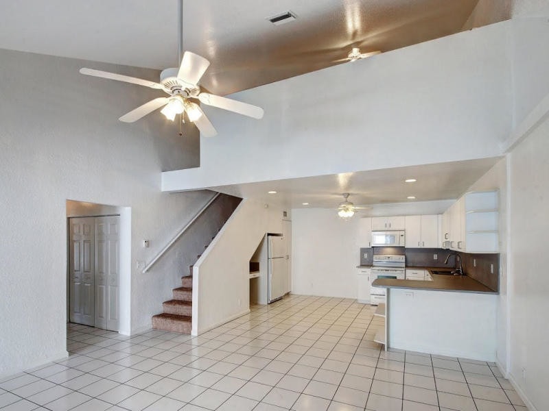 13711 Yarmouth Ct in Wellington, FL - Building Photo