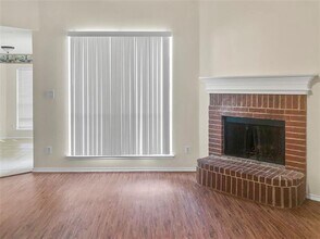 8008 Mourning Dove Dr in Arlington, TX - Building Photo - Building Photo