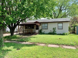 3024 S St Paul St in Wichita, KS - Building Photo