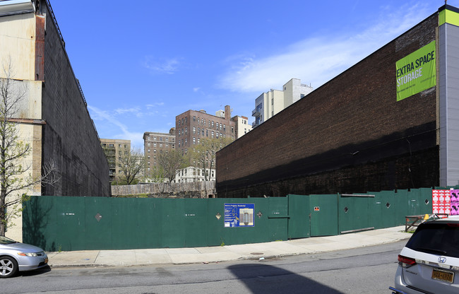 487 W 129th St in New York, NY - Building Photo - Building Photo