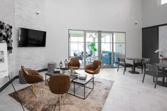 Flats at Walnut Ridge in Fort Wayne, IN - Building Photo - Interior Photo