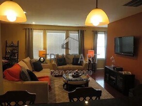 4421 Driftwood Dr in Philadelphia, PA - Building Photo - Building Photo