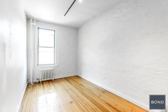 301 W 17th St-Unit -5DD in New York, NY - Building Photo - Building Photo