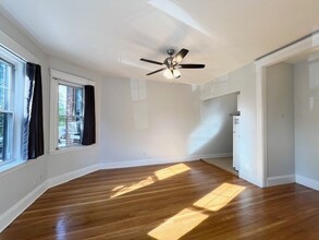 1564 Commonwealth Ave, Unit 2 in Boston, MA - Building Photo - Building Photo