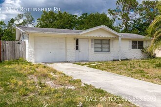 7735 Rottingham Rd in Port Richey, FL - Building Photo - Building Photo