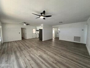 1917 W Ashland Ave in Phoenix, AZ - Foto de edificio - Building Photo