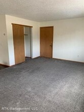 7673 E River Rd in Fridley, MN - Building Photo - Building Photo