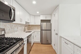 517 Old Forge Crossing in Devon, PA - Building Photo - Building Photo