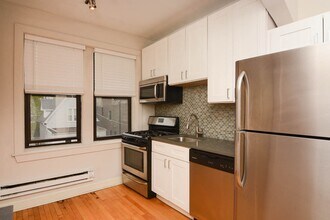 2324 N Rockwell St in Chicago, IL - Building Photo - Building Photo