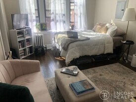 66 Queensberry St, Unit 416 in Boston, MA - Building Photo