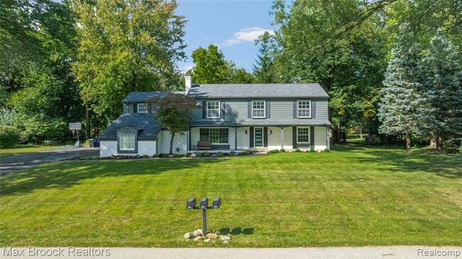 2601 Lamplighter Ln in Bloomfield Hills, MI - Building Photo - Building Photo