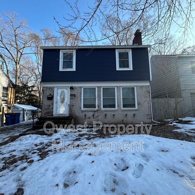 property at 1532 Sylvan Ave SE