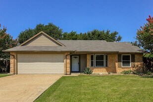 142 Elmridge Cir in Rockwall, TX - Building Photo