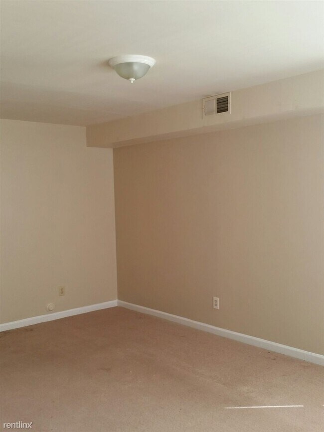 302 Ardale Dr-Unit -Apt 2F in High Point, NC - Building Photo - Building Photo