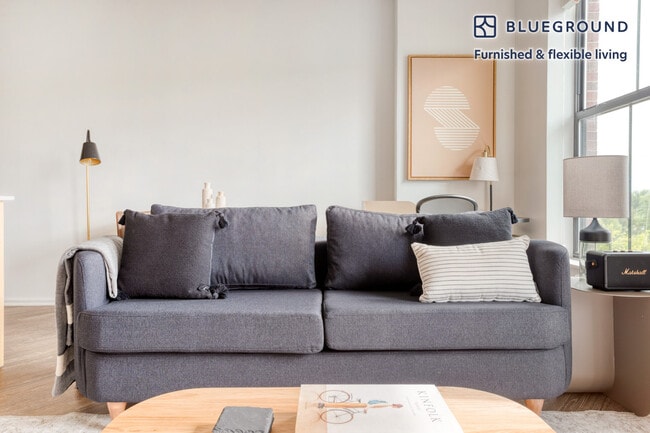 2101 Champlain St NW in Washington, DC - Building Photo - Building Photo