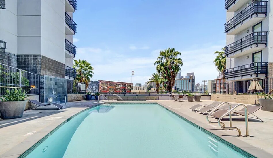 629 Traction Ave, Unit 616 in Los Angeles, CA - Foto de edificio