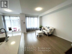 23 Milady Cres in Barrie, ON - Building Photo - Building Photo