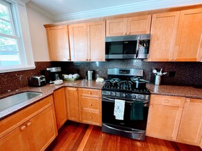 363 N Main St-Unit -0 in Andover, MA - Foto de edificio - Building Photo