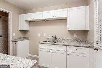 6490 Port a Prince Dr in Forest Park, GA - Building Photo - Building Photo