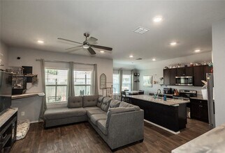 916 Chachalaca Ct in Seguin, TX - Building Photo - Building Photo