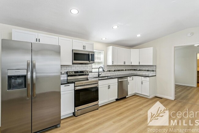 property at 1909 S Glenn Ave