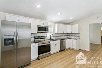 1909 S Glenn Ave in Wichita, KS - Building Photo - Building Photo