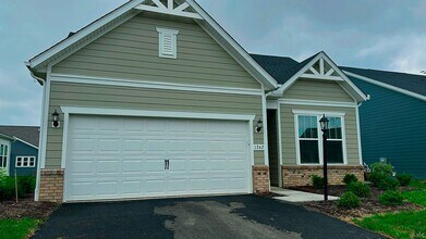 1242 Fairstone Dr in Lewis Center, OH - Building Photo - Building Photo