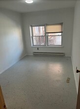 91-04-91-75 75th St, Unit 1 in Queens, NY - Foto de edificio - Building Photo