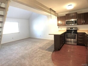 445 Ponderosa Ave in O'Fallon, IL - Building Photo - Building Photo