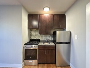 4550 N Paulina St, Unit J08P in Chicago, IL - Building Photo - Building Photo