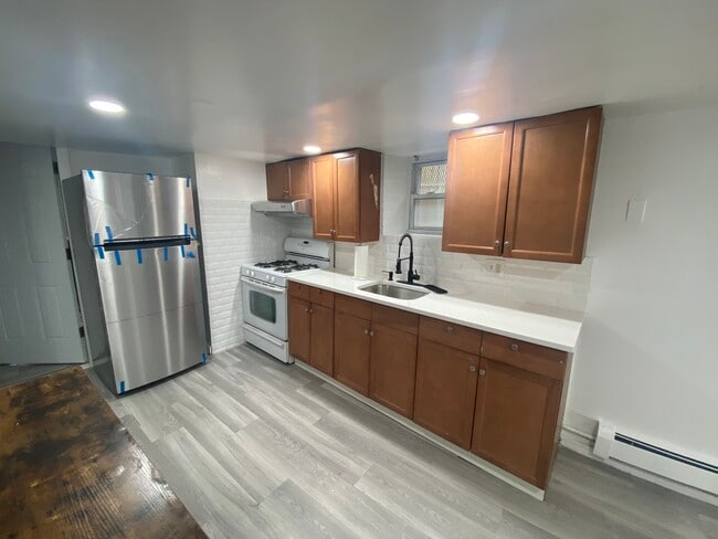 1108 Paterson Plank Rd, Unit B