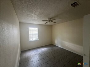 2109 Hinkle Ave in Killeen, TX - Building Photo - Building Photo