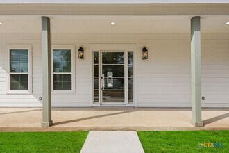 158 S Academy Ave in New Braunfels, TX - Building Photo - Building Photo