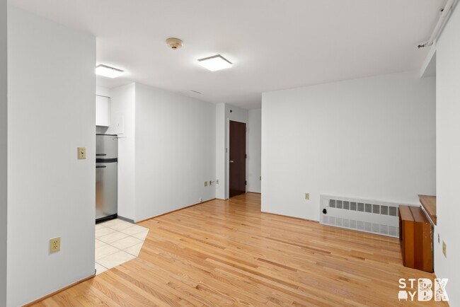 8-10 Clark St in Brooklyn, NY - Building Photo - Building Photo