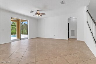 2362 Heydon Cir E in Naples, FL - Building Photo - Building Photo