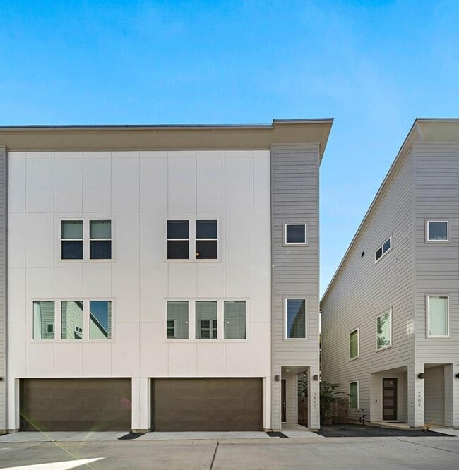 4810 Martin Oaks Ln
