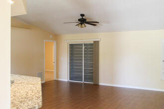 7976 101st Ave in Vero Beach, FL - Building Photo - Building Photo