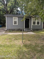 1556 W 28th St in Jacksonville, FL - Building Photo