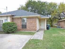 3307 Gardenview Cir in Denton, TX - Building Photo