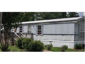 Fullers Mobile Home Park in Opelika, AL - Building Photo