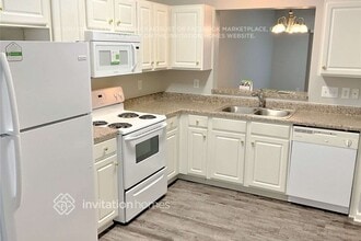 8028 Stoneham Ct in Matthews, NC - Building Photo - Building Photo