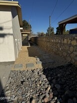 10277 N Loop Dr in Socorro, TX - Building Photo