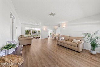 453 Dolphin St in Melbourne Beach, FL - Building Photo - Building Photo