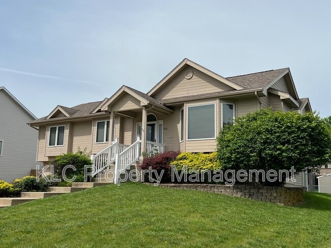 property at 918 SE Judy Dr