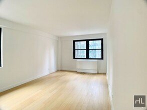 East 39th Street in New York, NY - Building Photo - Building Photo