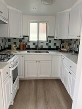 3059 Sycamore Ave in Glendale, CA - Foto de edificio - Building Photo